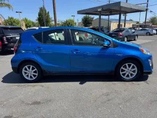2017 Toyota Prius c One