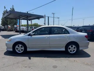 2004 Toyota Corolla CE