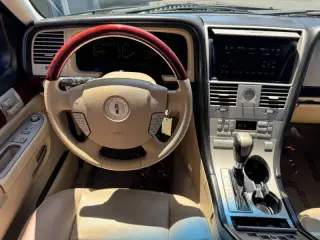 2005 Lincoln Aviator Luxury