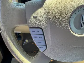 2005 Lincoln Aviator Luxury