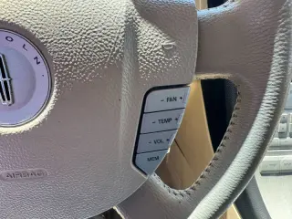 2005 Lincoln Aviator Luxury