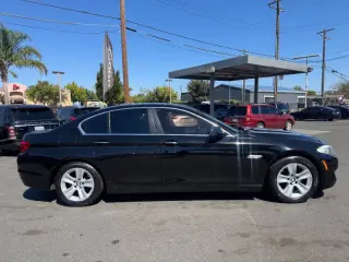 2012 BMW 5 Series 528i