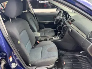 2005 Mazda MAZDA3 s