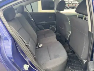2005 Mazda MAZDA3 s