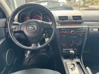 2005 Mazda MAZDA3 s