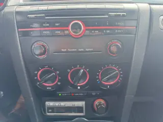2005 Mazda MAZDA3 s