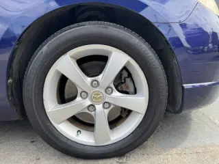 2005 Mazda MAZDA3 s