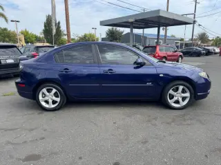 2005 Mazda MAZDA3 s
