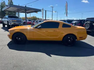 2008 Ford Mustang V6 Deluxe