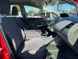2014 Toyota Prius v Five