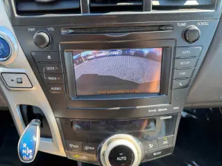 2014 Toyota Prius v Five