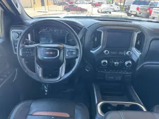 2023 GMC Sierra 2500HD AT4