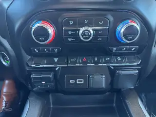 2023 GMC Sierra 2500HD AT4