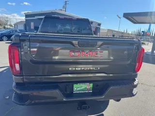 2023 GMC Sierra 2500HD AT4