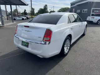 2011 Chrysler 300