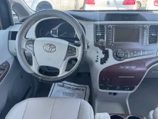 2011 Toyota Sienna XLE 7-Passenger