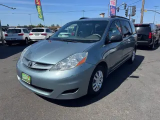 2008 Toyota Sienna LE 7-Passenger