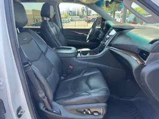 2019 Cadillac Escalade ESV Luxury