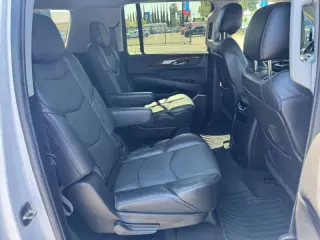 2019 Cadillac Escalade ESV Luxury