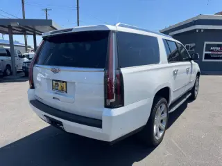2019 Cadillac Escalade ESV Luxury