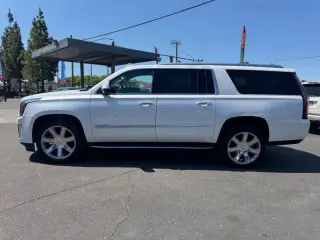 2019 Cadillac Escalade ESV Luxury