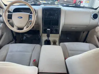 2006 Ford Explorer XLT