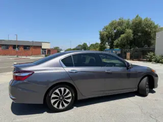 2017 Honda Accord Hybrid EX-L
