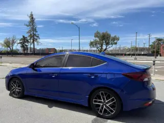 2020 Hyundai Elantra Sport