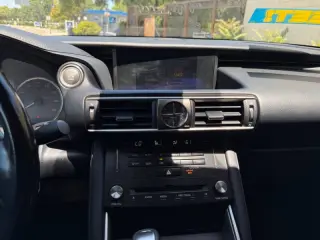 2017 Lexus IS 200t