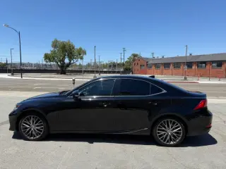 2017 Lexus IS 200t