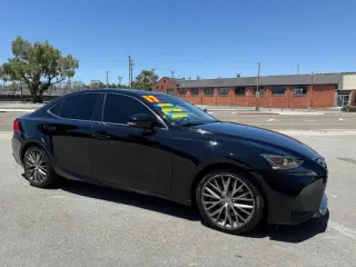 2017 Lexus IS 200t