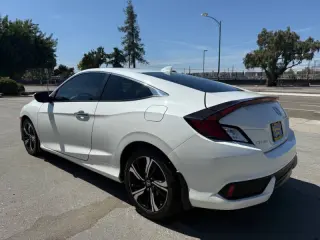 2017 Honda Civic Touring
