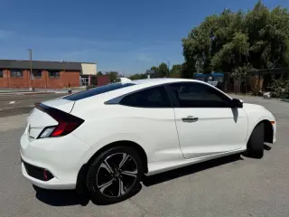 2017 Honda Civic Touring