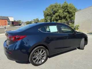 2018 Mazda MAZDA3 Grand Touring