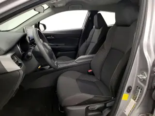 Toyota C-HR 2020 LE 4dr Crossover