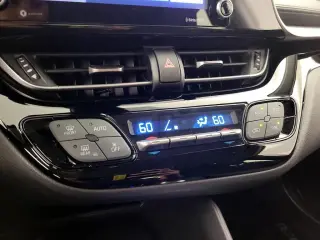Toyota C-HR 2020 LE 4dr Crossover