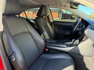2017 Lexus IS 200t