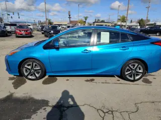 2020 Toyota Prius XLE