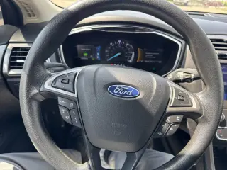 2020 Ford Fusion Hybrid SE