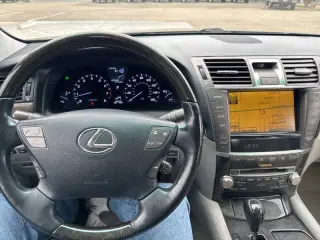 2010 Lexus LS 460 L