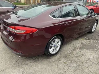 2018 Ford Fusion Hybrid SE
