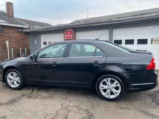 2012 Ford Fusion
SE