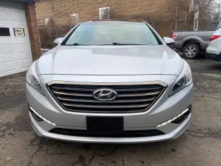 2015 Hyundai SONATA
Limited