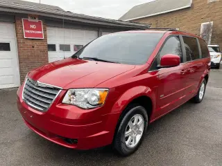 2008 Chrysler Town and Country
Touring