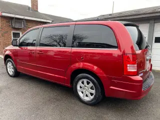 2008 Chrysler Town and Country
Touring