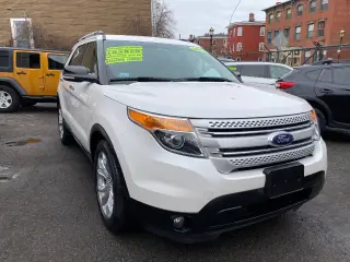 2014 Ford Explorer
XLT