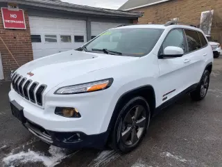 2016 Jeep Cherokee
Latitude 75th Anniversary