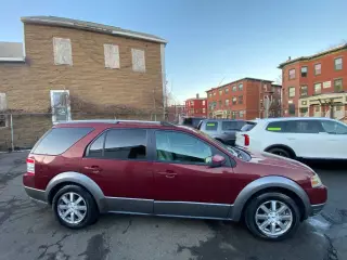 2008 Ford Taurus X
SEL