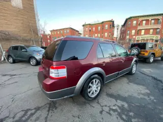 2008 Ford Taurus X
SEL