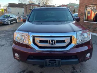 2010 Honda Pilot
Touring w/Navi w/DVD